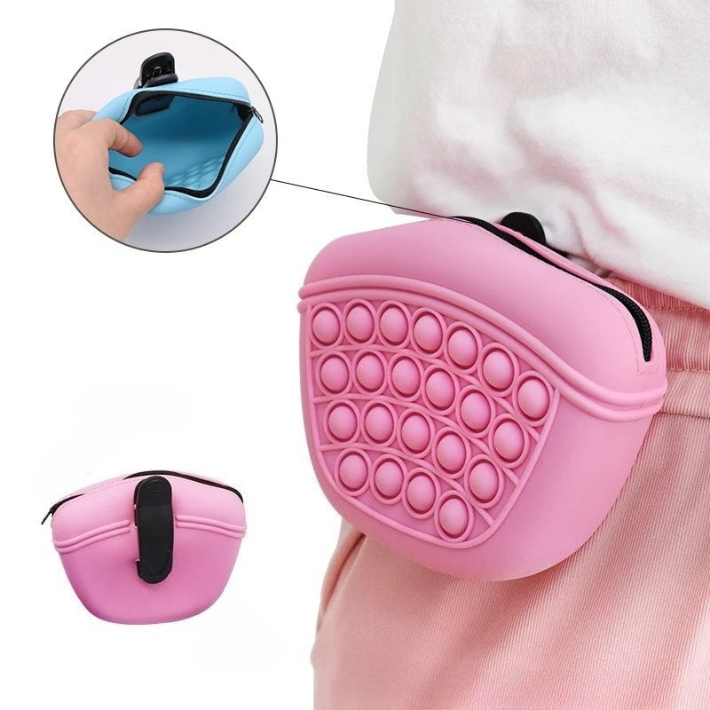 Portable Pet Treat Pouch Silicone Dog Food Bag With Waist Strap