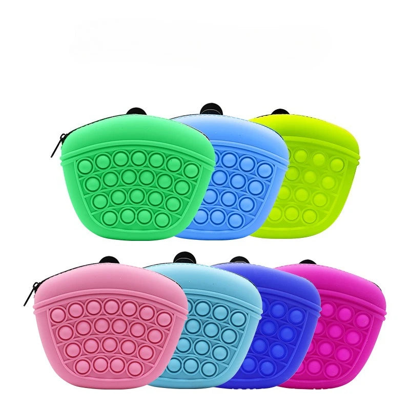 Portable Pet Treat Pouch Silicone Dog Food Bag With Waist Strap